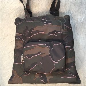 NWT Coach F31488 Packable Tote Green Wild Camo